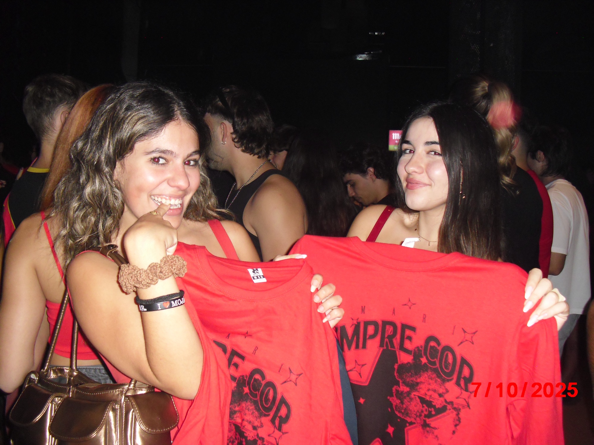 Cómo reconocer cuando alguien ya no encaja en tu vida (y qué hacer con esa sensación)